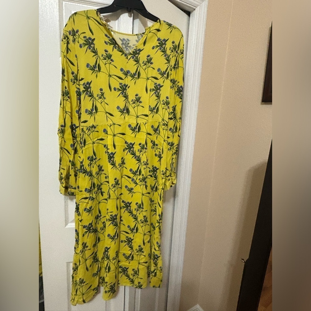 H&M yellow floral midi dress - Picture 2 of 4